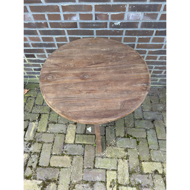 # donkere houten wijntafel M 55 x 55 x 78
