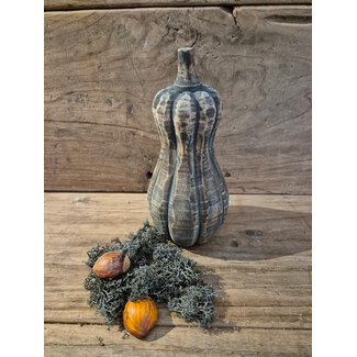 # mix - fles pompoen hout - ca. 9 x 9 x 19cm - grijs melee