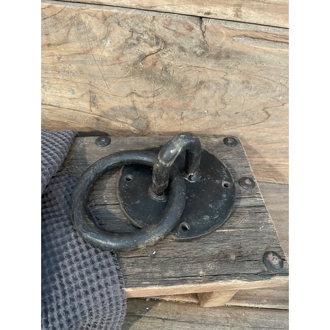 # Zware metalen wandring - meerpaalring - 12 x 12 x 16 xm