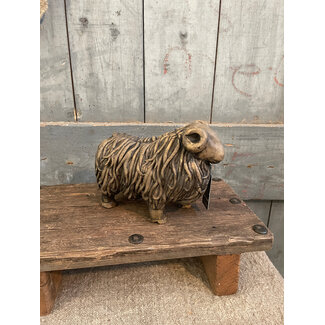 # Hairy Sheep Majestic Brown D.20 H.14 cm - grootste met hoorns - per stuk