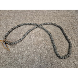 # Houten kralenketting - grijs - S