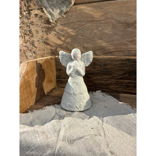 # Engel aardewerk - 8 x 8 x 14 cm