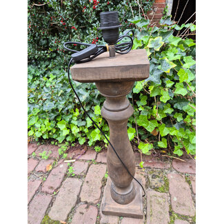 # Houten lampvoet (205) - 15 x 15 x 60 cm (70 cm incl fitting)
