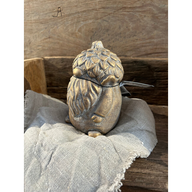 # Gnu with Pinecone Cover Jewel M D.10 H.15