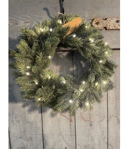 Kerstkrans geschikt voor buiten - imitatie - met licht - 40 cm - werkt op batterijen
