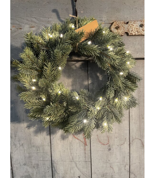 Kerstkrans geschikt voor buiten - imitatie - met licht - 40 cm - werkt op batterijen