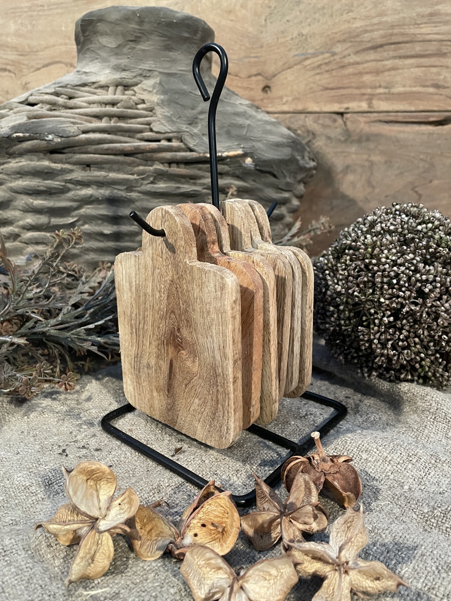 Een Rek Rek met houten onderzetters vierkant - 11.5x11.5x21.5cm - Woonwinkel ...