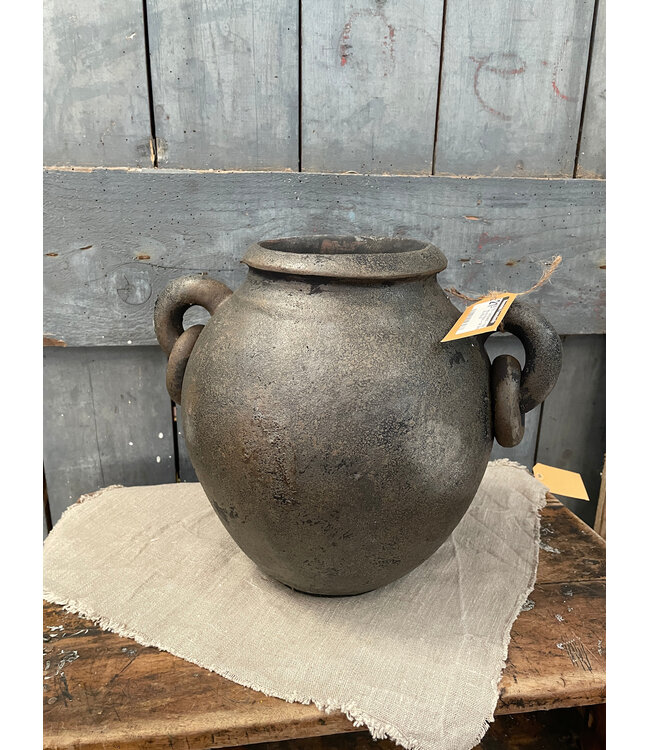 Pot - aardewerk - (black and sand) met oren en ringen - ca. 34 x 30 x 28 cm