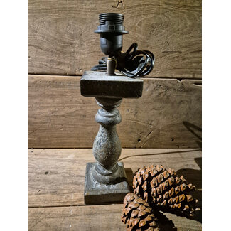 Houten lampvoet (221) per stuk- 10 x 10 x 25 cm (34 cm incl. fitting) - excl. kap