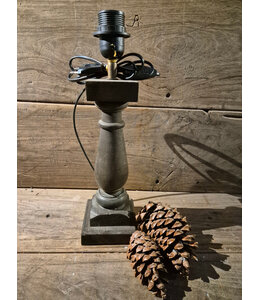 Houten lampvoet (231) per stuk- 11 x 11 x 30 cm (39 cm incl. fitting) - excl. kap
