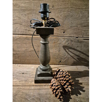 Houten lampvoet (231) per stuk- 11 x 11 x 30 cm (39 cm incl. fitting) - excl. kap