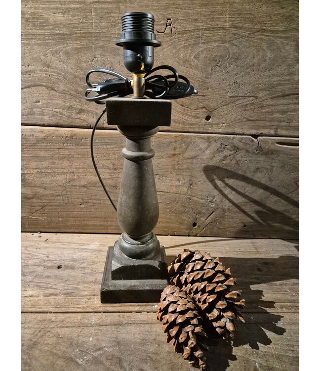 Houten lampvoet (231) per stuk- 11 x 11 x 30 cm (39 cm incl. fitting) - excl. kap