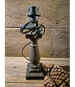 Houten lampvoet (232) per stuk- 10 x 10 x 24 cm (35 cm incl. fitting) - excl. kap