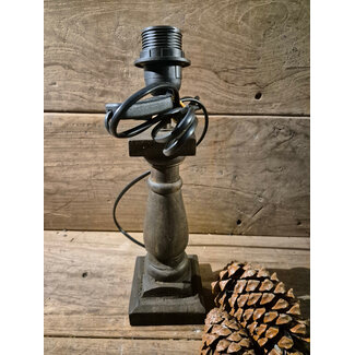 Houten lampvoet (232) per stuk- 10 x 10 x 24 cm (35 cm incl. fitting) - excl. kap