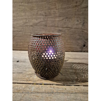 # Waxineh. india 9 x 10 cm rusty