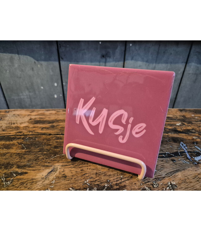 # Tegeltje kusje - 	10,5x10,5x0,5cm
