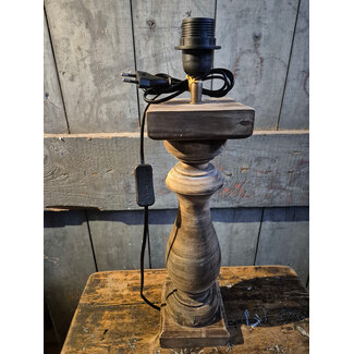 # Houten lampvoet (263) per stuk- 12 x 12 x 41 cm (50 cm incl. fitting) - excl. kap