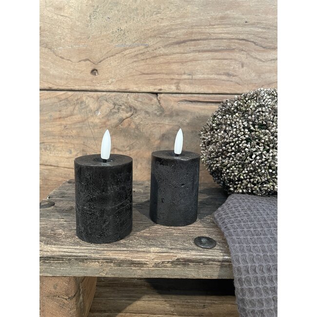 # Set van 2 ledkaarsen zwart - 5 x 6,5 cm - excl. 2AAA batterijen
