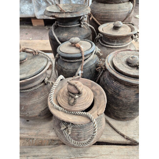 ## Mix - Nepalese houten pot met deksel  - per stuk