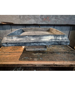 # Stenen plateau op voet - ca. 30 x 13 - wordt niet verzonden