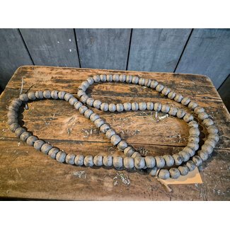 # Houten kralenketting - grijs - L