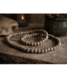 # Houten kralenketting - grijs - L