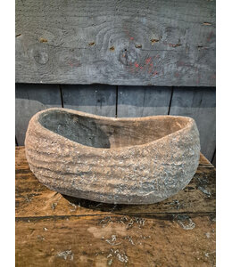 # Vensterbankpot Lars - aardewerk - ca. 30 x 15 x 15 cm