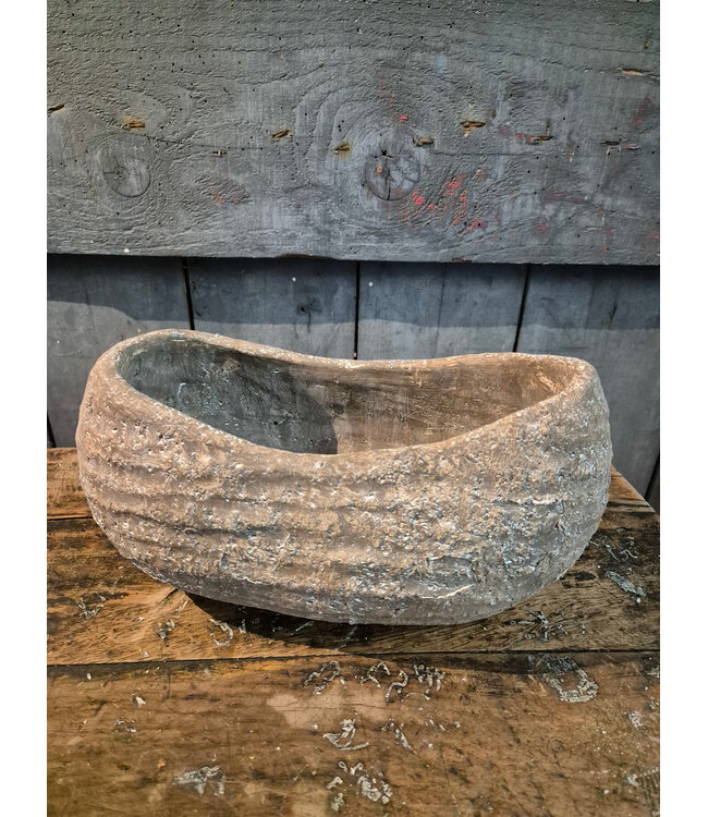 # Vensterbankpot Lars - aardewerk - ca. 30 x 15 x 15 cm