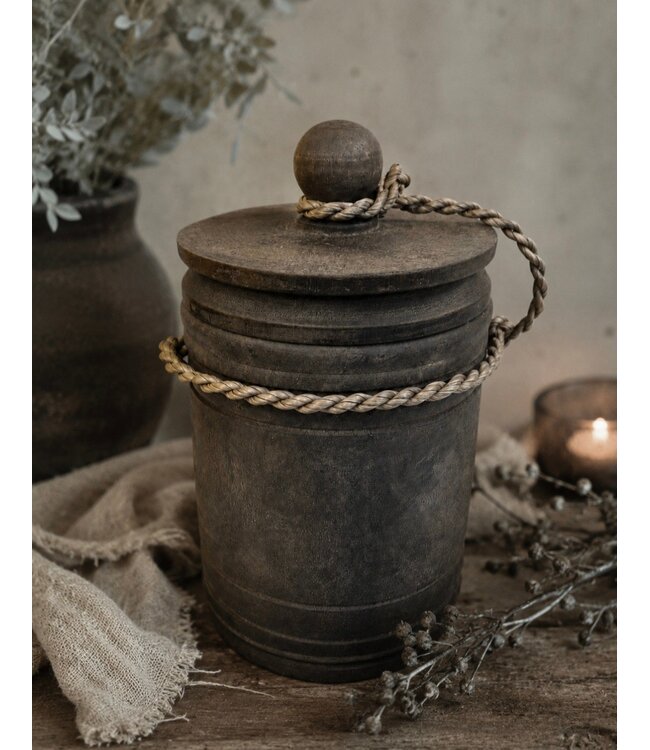# Houten pot met deksel - ca. 15 x 24 cm