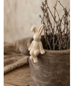 @ Aardewerk ornament bunny zittend S