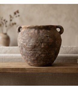 Pot met oren aardewerk Emmy S- ca. 24 x 22 x 17 cm