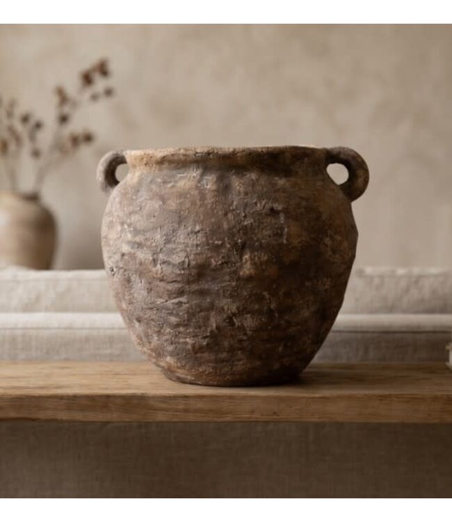 @ Pot met oren aardewerk Emmy S- ca. 24 x 22 x 17 cm