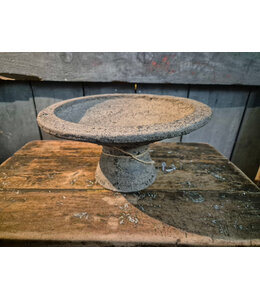Ronde schaal op voet - aardewerk - ca. 27 x 13 cm