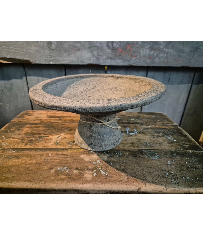 Ronde schaal op voet - aardewerk - ca. 27 x 13 cm