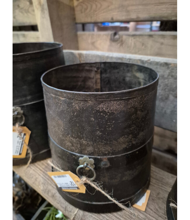 Metalen pot met beslag - medium -ca. 17,5 x 18 cm
