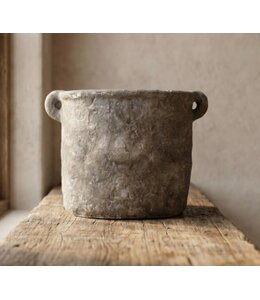 # Vensterbankpot met oren Henk M Grey - ca. 37 x 15 x 23 cm