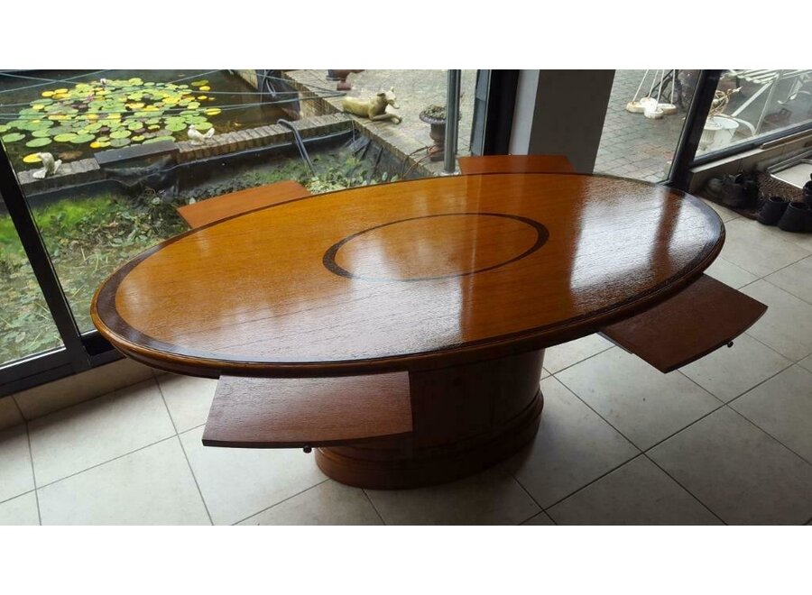 Oval dining table for 4 in white cedar (executed in warm cherry cherry color)