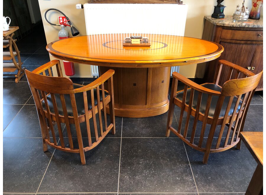 Oval dining table for 4 in white cedar (executed in warm cherry cherry color)