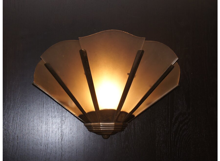 Art Deco wandlicht in waaiervorm