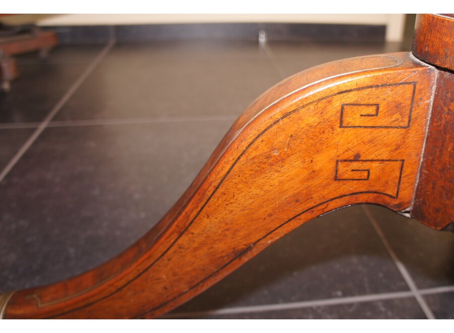 Rechthoekige tafel met mooi afgeronde hoeken - UK - Ca 1830