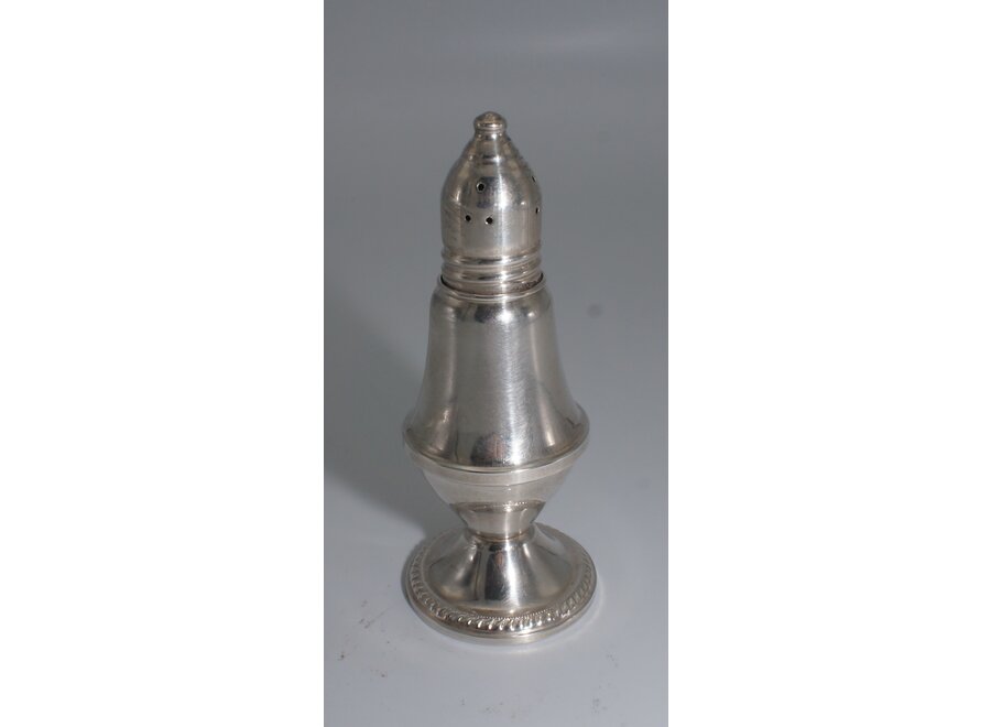 Salt and pepper shakers - sterling silver - Duchin