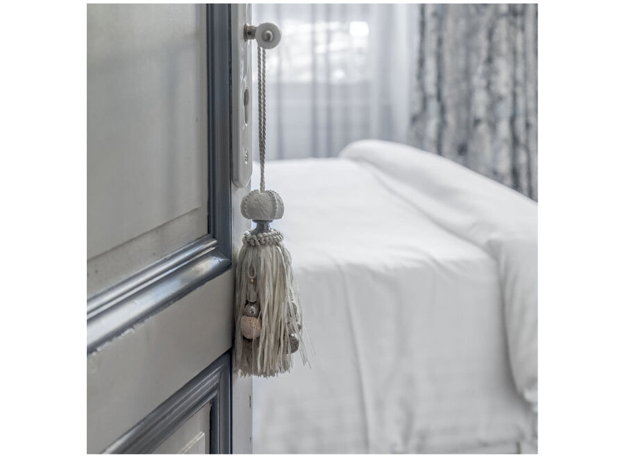 "Mathilde M" pompom wardrobe perfume - Fleur de coton