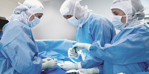 Het belang van alcoholafstotendheid van operatiejassen: veiligheid en duurzaamheid