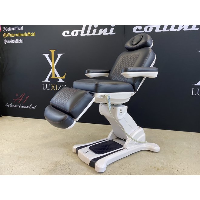 Okura SR4 treatment chair