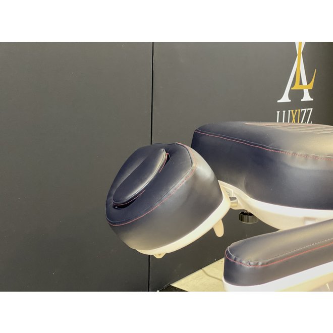 Okura SR4 treatment chair