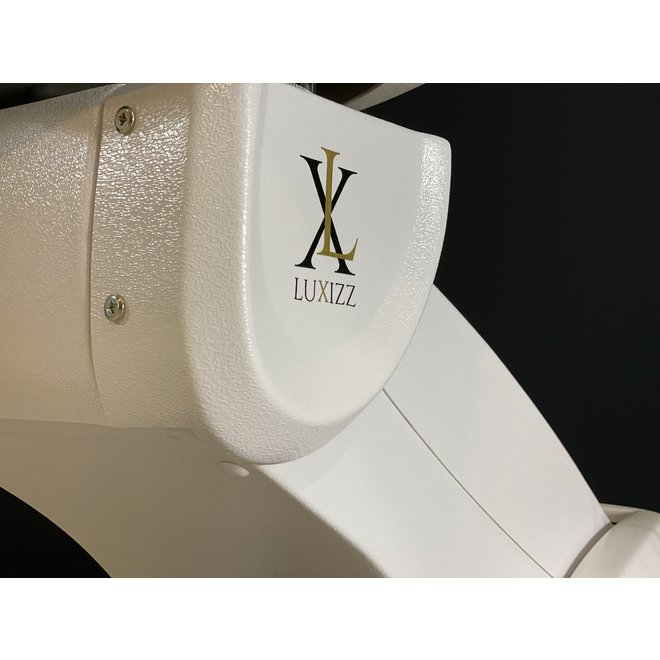 Okura SR4 treatment chair