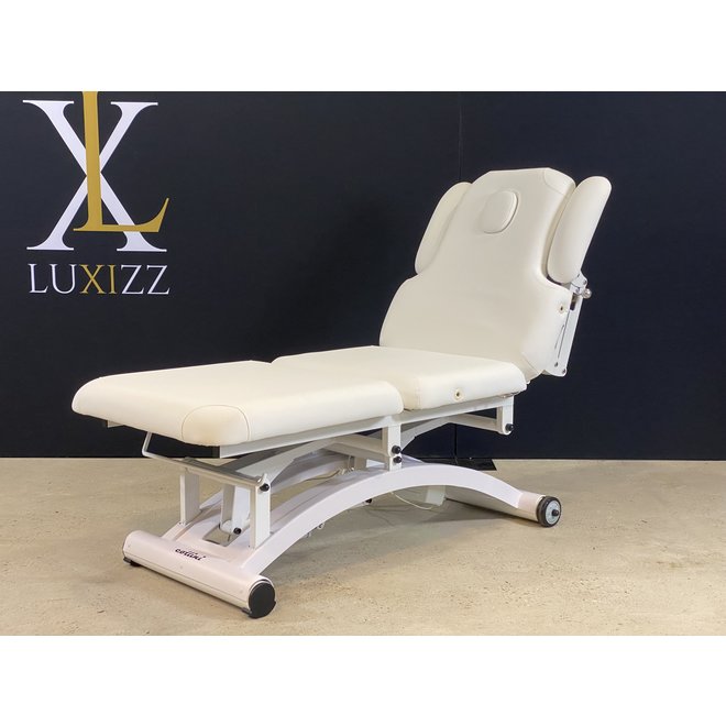 Hilow Pro Deluxe treatment table with heating White