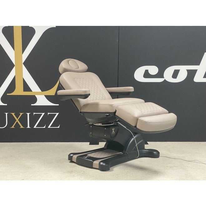 Okura SR4.2 treatment chair