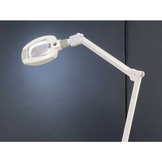 Led Loupelamp 3 & 5 dioptrie