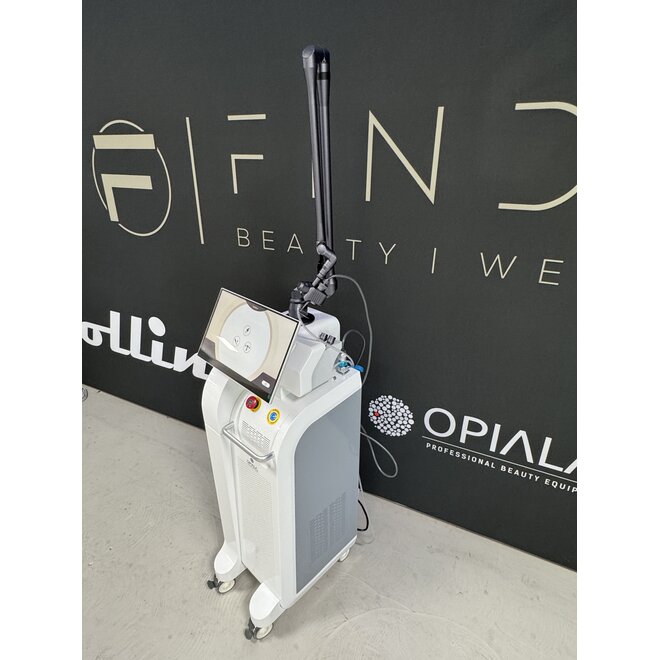 LuminarCO2 Pro | Fractional co2 laser machine for, among other things, skin rejuvenation